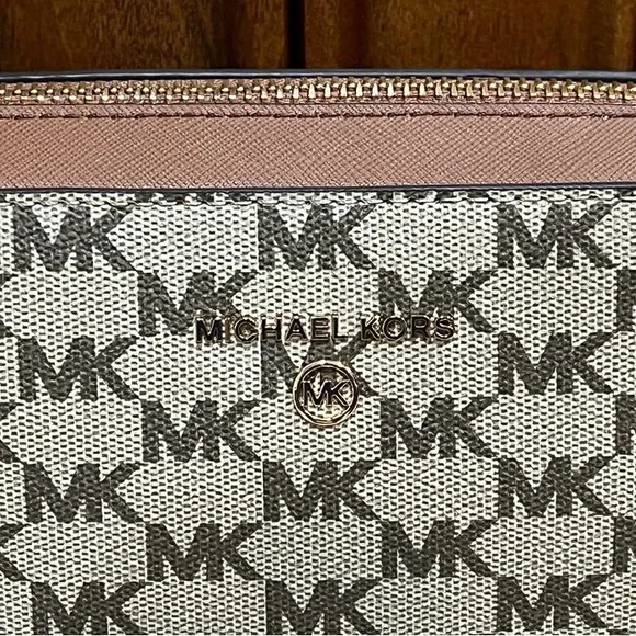 Michael Kors Large Jet Set Charm. EW Crossbody bag. New with tags - Picture 8 of 10